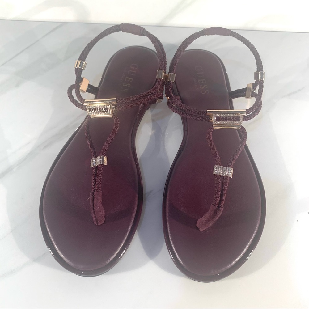 Women’s size 9 Guess sandals…runs small. Fits like a size 8.5